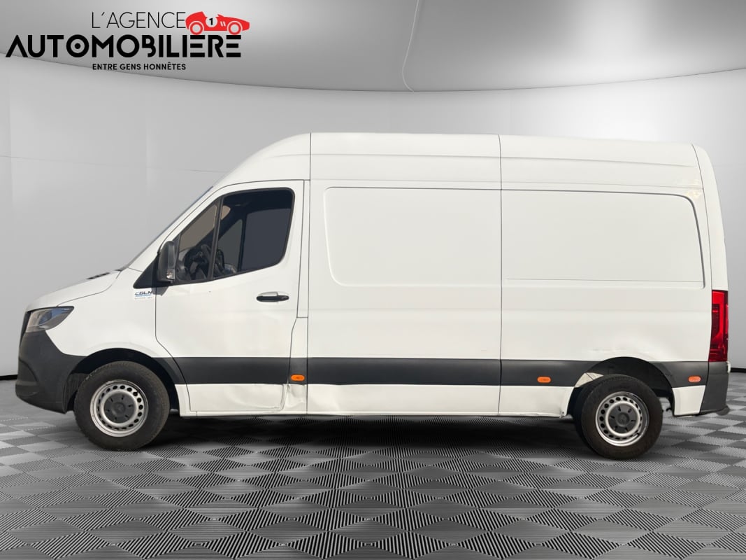 Mercedes-Benz Sprinter Fg 211 CDI 39N 3T0 Traction l2H2 114CV — 2