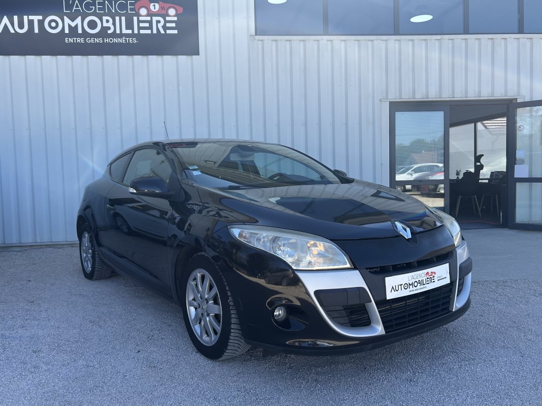 Renault Megane coupe 1.5 dCi 86CH - 1ère main — 1