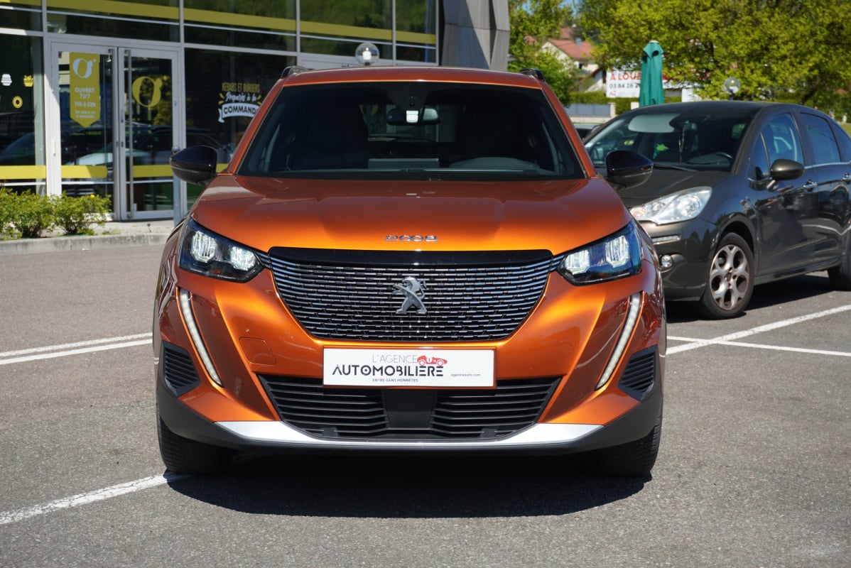 Peugeot 2008 Allure Pack 1.2 Puretech 130 ch EAT8 1ère Main — 2