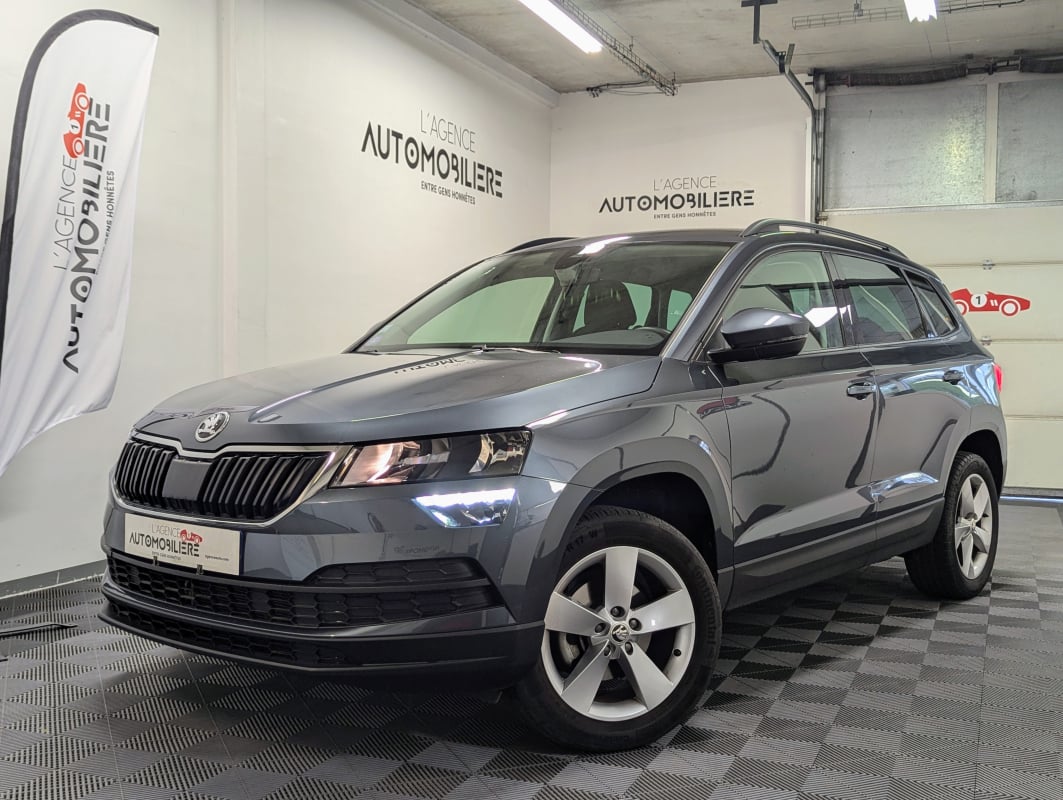 Skoda Karoq 1.5 TSI 150 ACT BUSINESS DSG7 + PREMIERE MAIN — 1