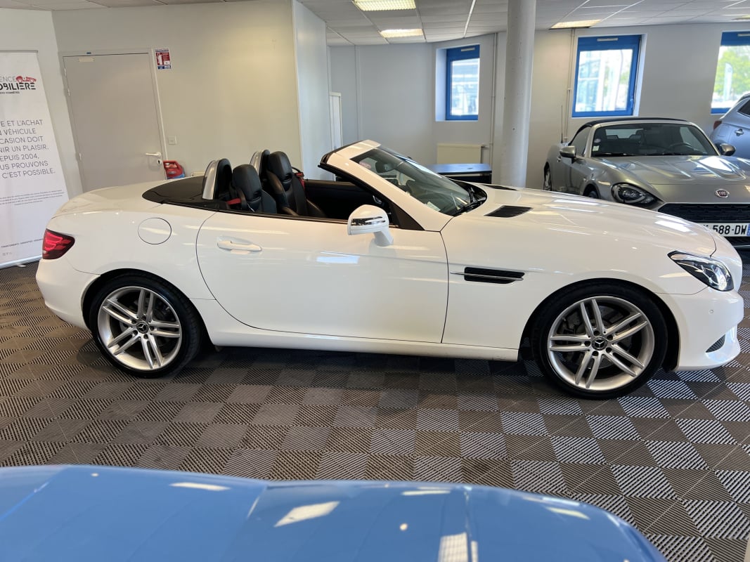 Mercedes-Benz SLC 180 156CV 9G-Tronic Amg Fascination — 22