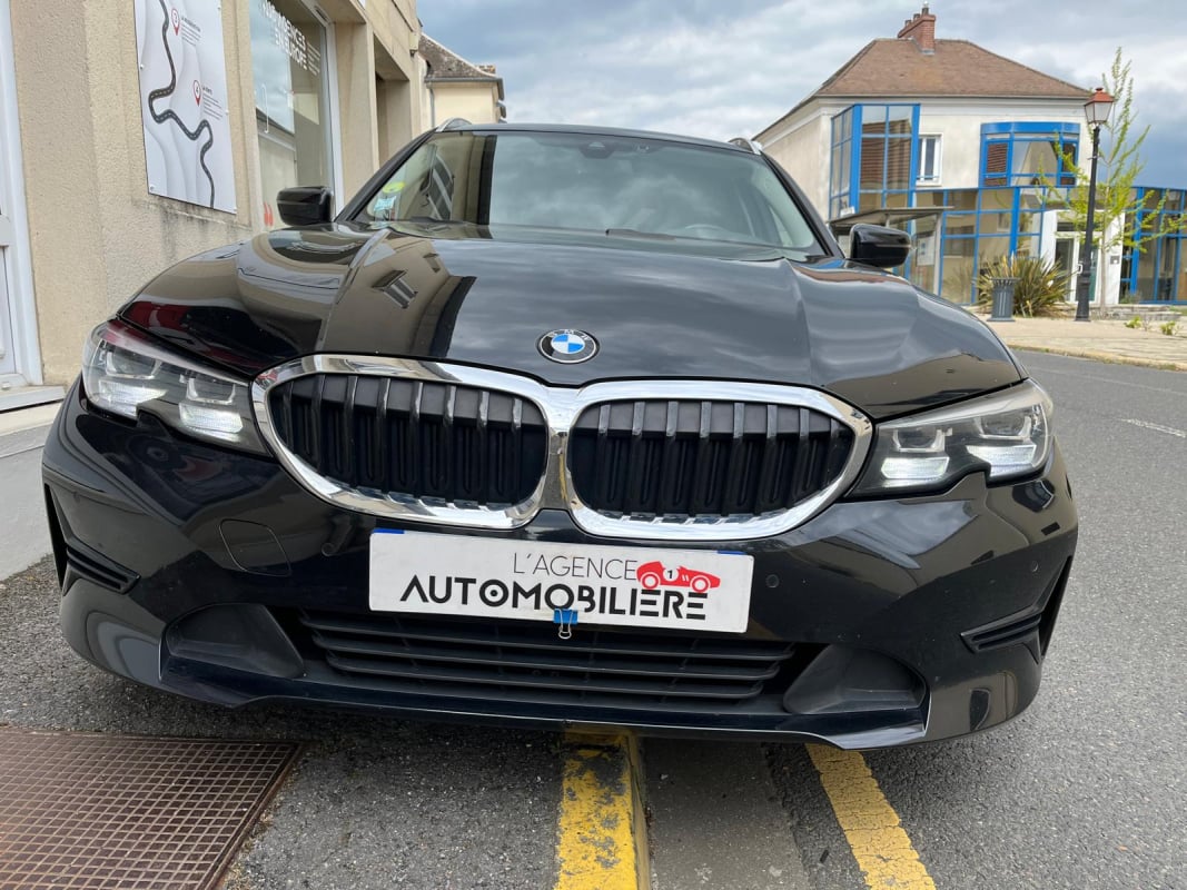 BMW Bmw Serie 3 Touring 318dA 150ch Lounge+Suivi Complet BMW — 2