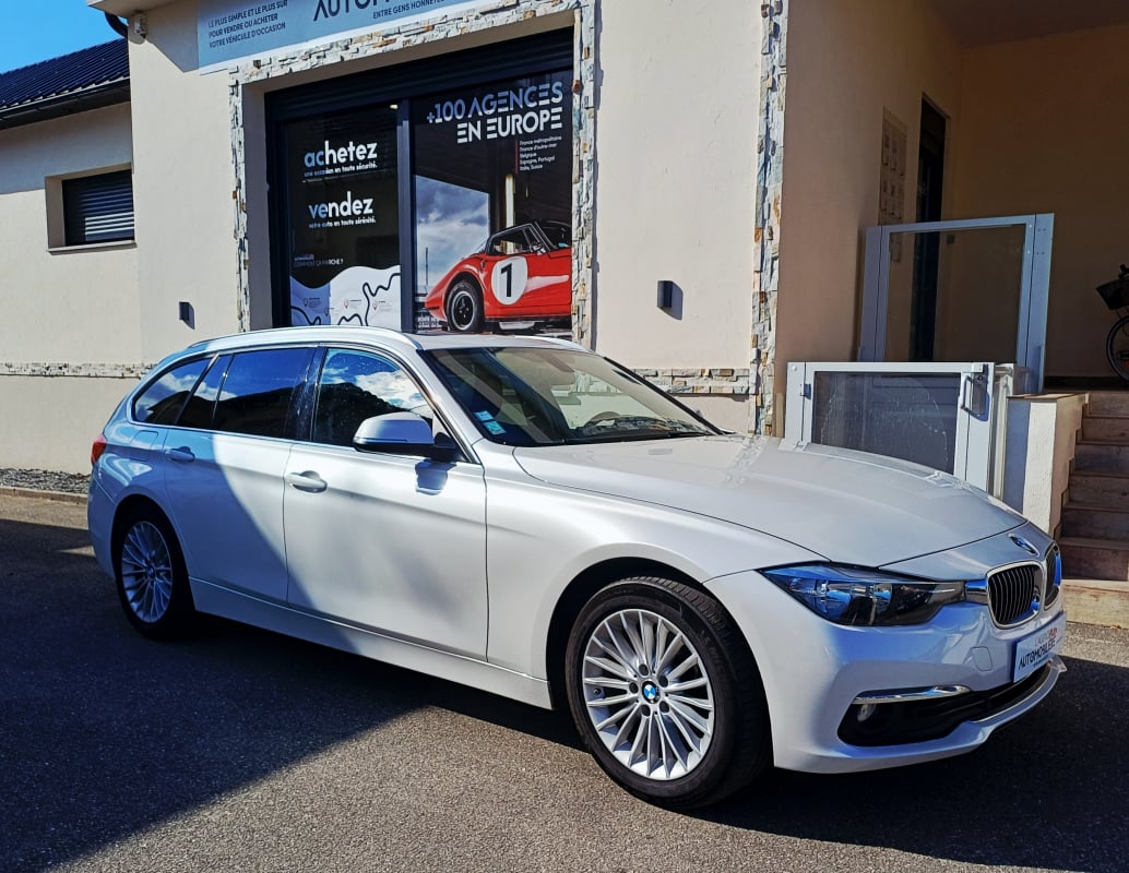 BMW Série 3 Touring 318d xDrive Luxury — 2