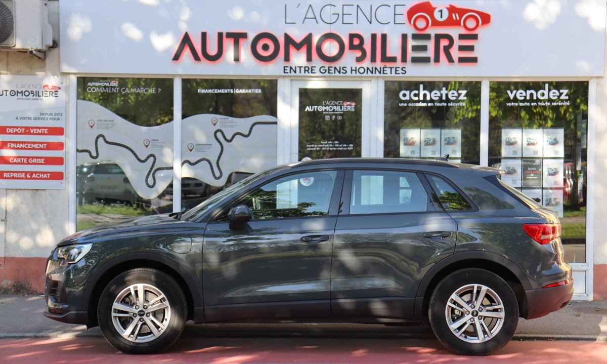 Audi Q3 45 TFSi e 245 Design S-Tronic 6 (Suivi Audi, Attelage élec, Sièges chauff) — 2
