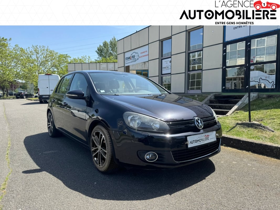Volkswagen Golf VI 1.6 TDI 105CH — 1