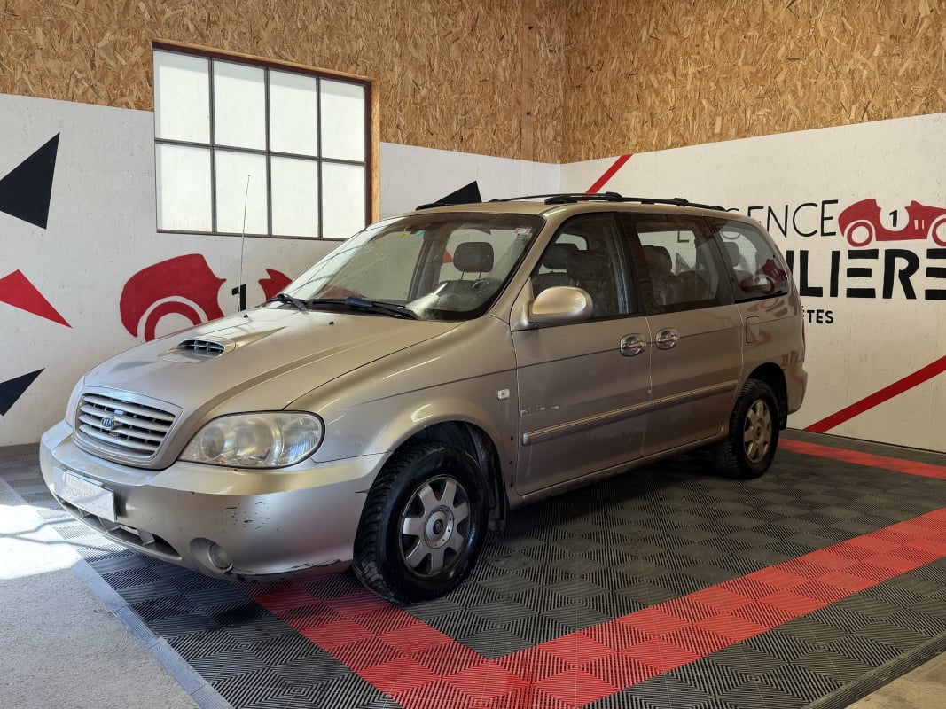 Kia Carnival 2.9 CRDI Luxe BA *VENDU DANS L'ETAT*