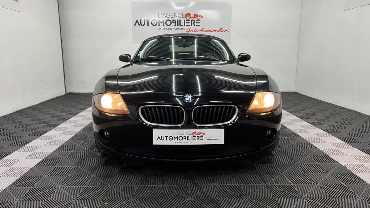 BMW Z4 Roadster 2.2i 170ch Roadster boite auto suivi complet — 2