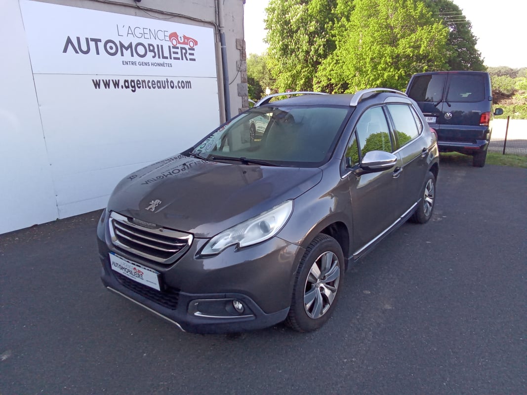 Peugeot 2008 1.2 E-THP 110 Allure Business — 1