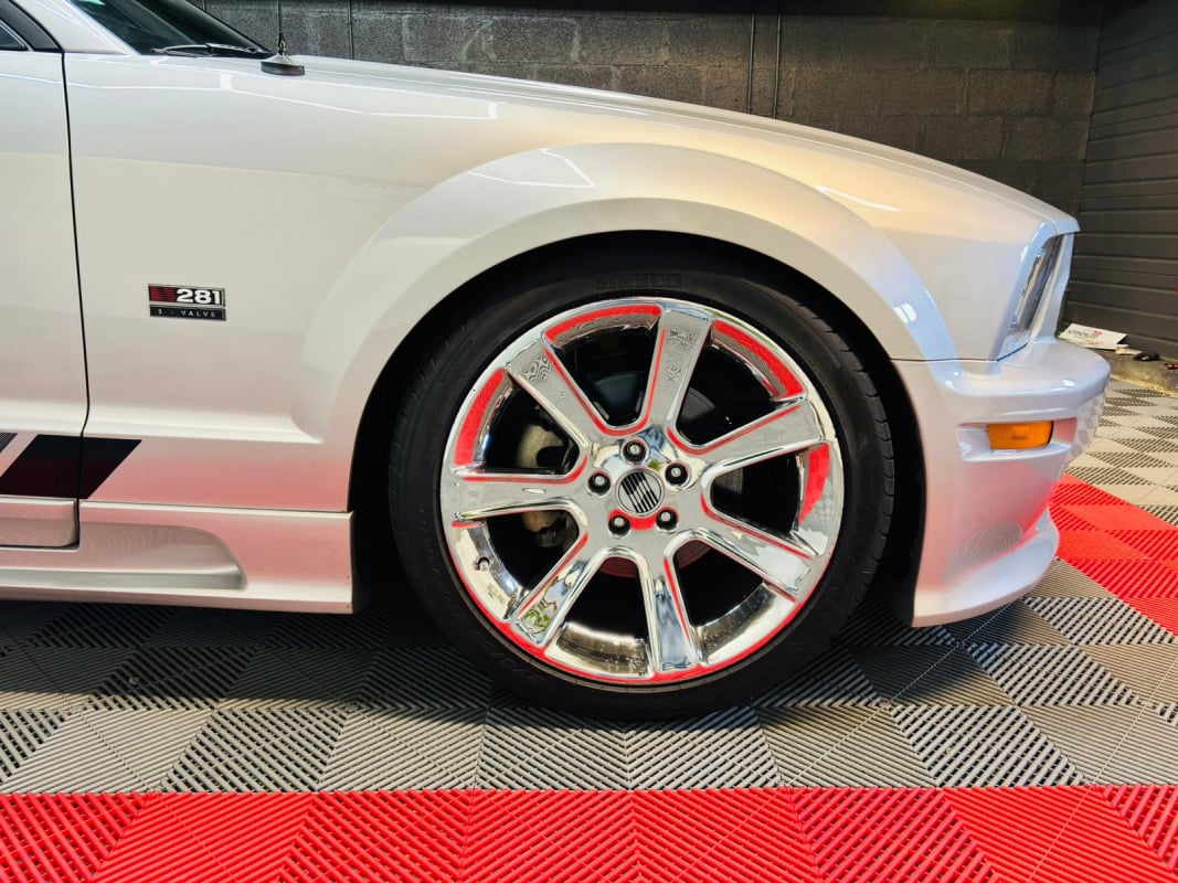 Ford Mustang Saleen 4.6L V8 S281 N°05-0106 - 28620 km (17784 miles) - Homologué Française — 30