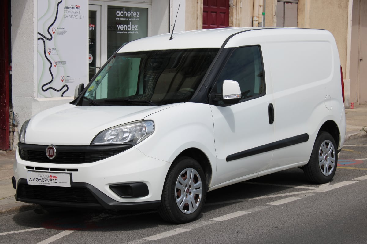 Fiat Doblo FOURGON CARGO 1.3 MJT 90 PACK ( Attelage, Radar Arr, Clim ... ) — 1