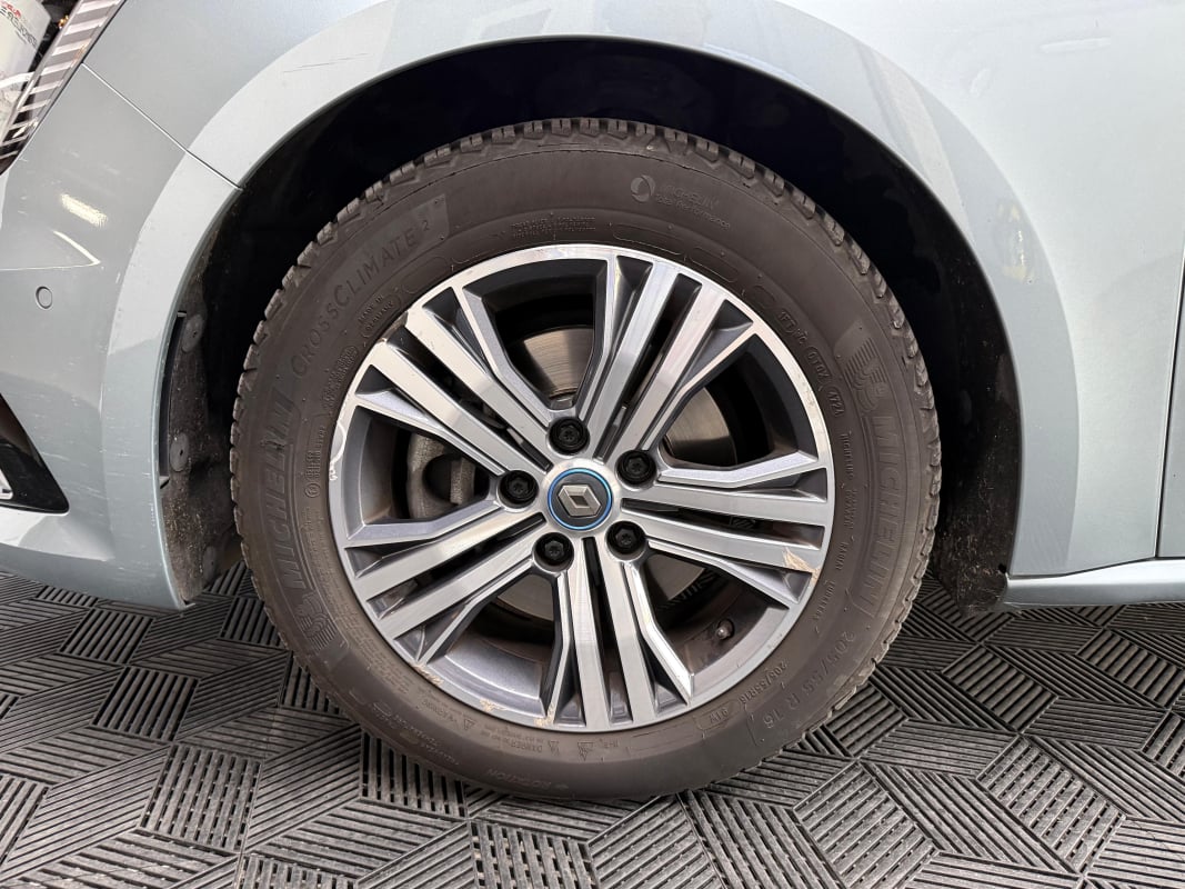 Renault Megane Estate E-TECH PLUG-IN HYBRID 1.6i SCE 160 Ch - SUIVI COMPLET RENAULT - GARANTIE 6 MOIS — 27