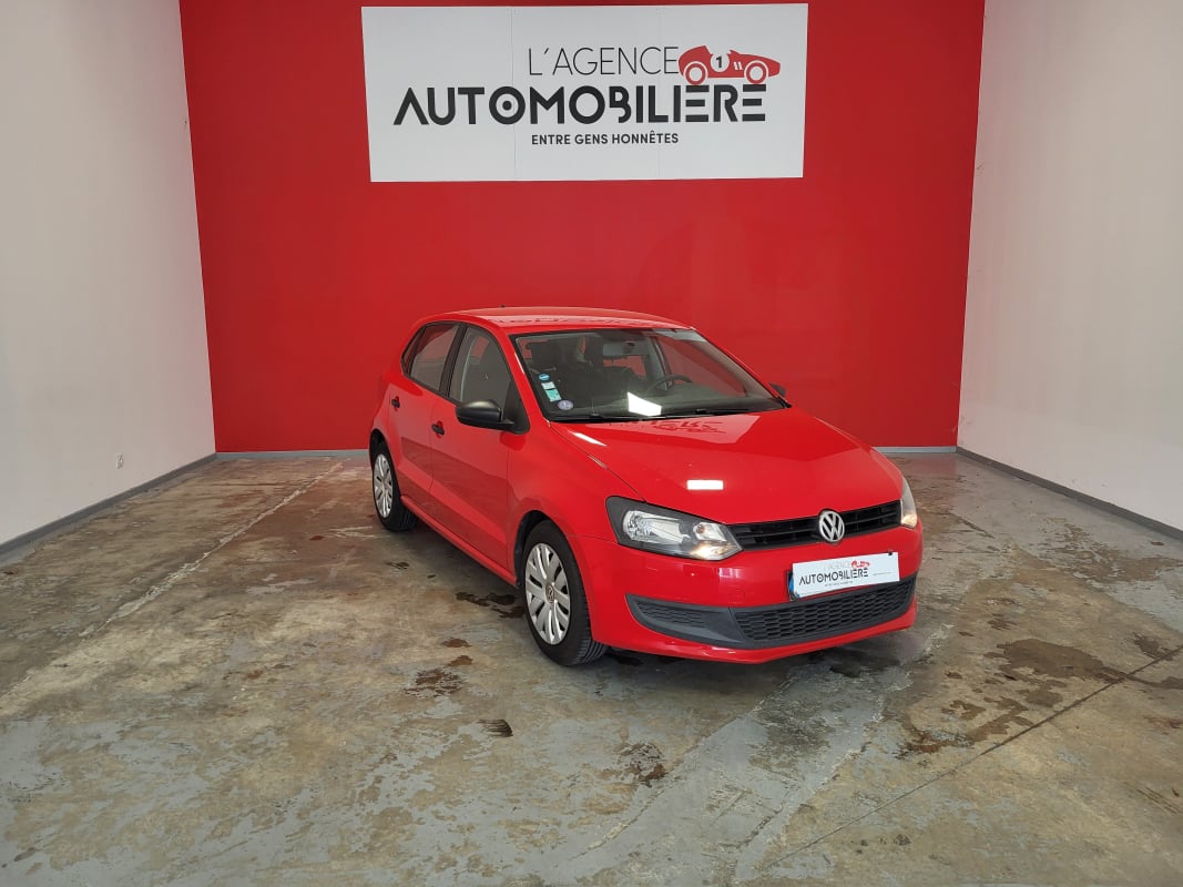 Volkswagen Polo POLO 1,2 60 TRENDLINE — 1