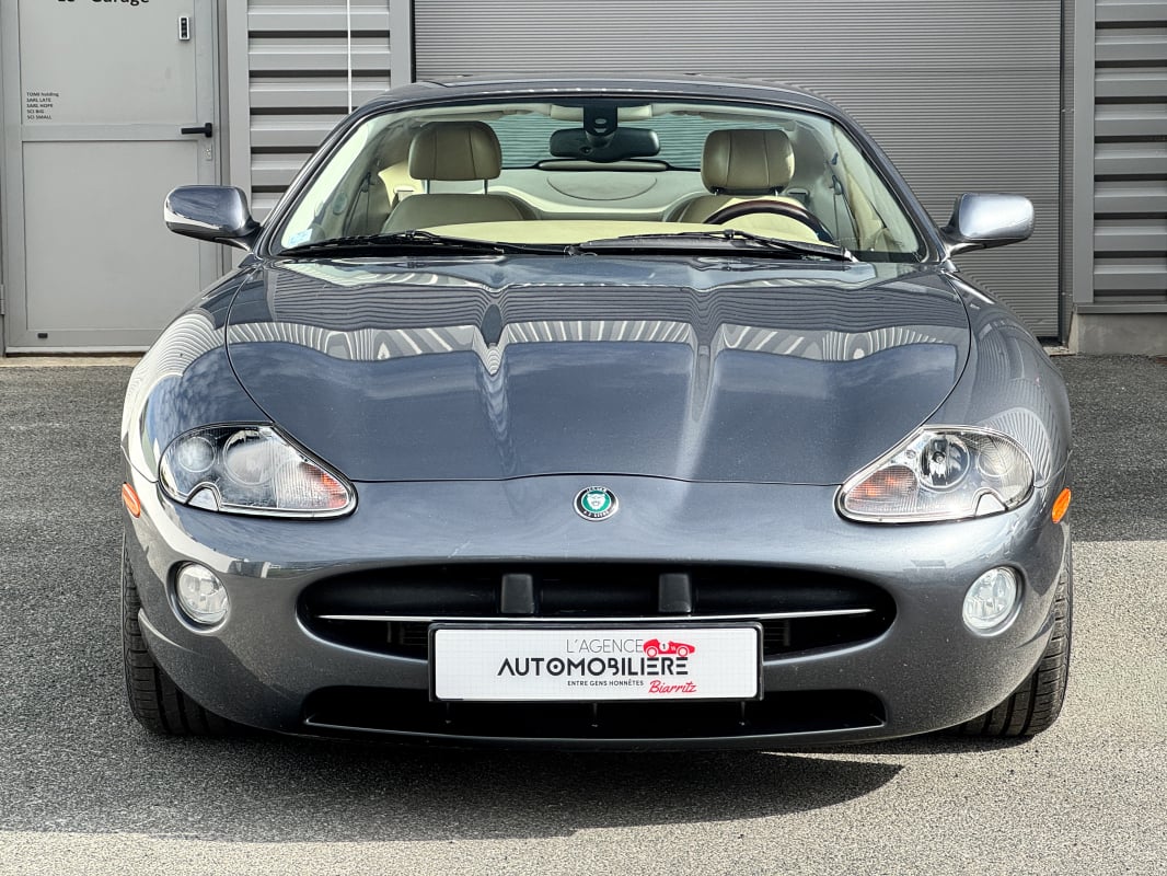 Jaguar XK8 X100 Coupe 4.2 V8 BA — 2