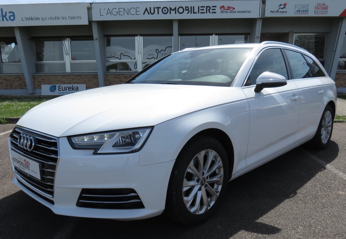 Audi A4 Avant 2.0 TDI 150ch Design S tronic 7 / Historique d'entretien complet .