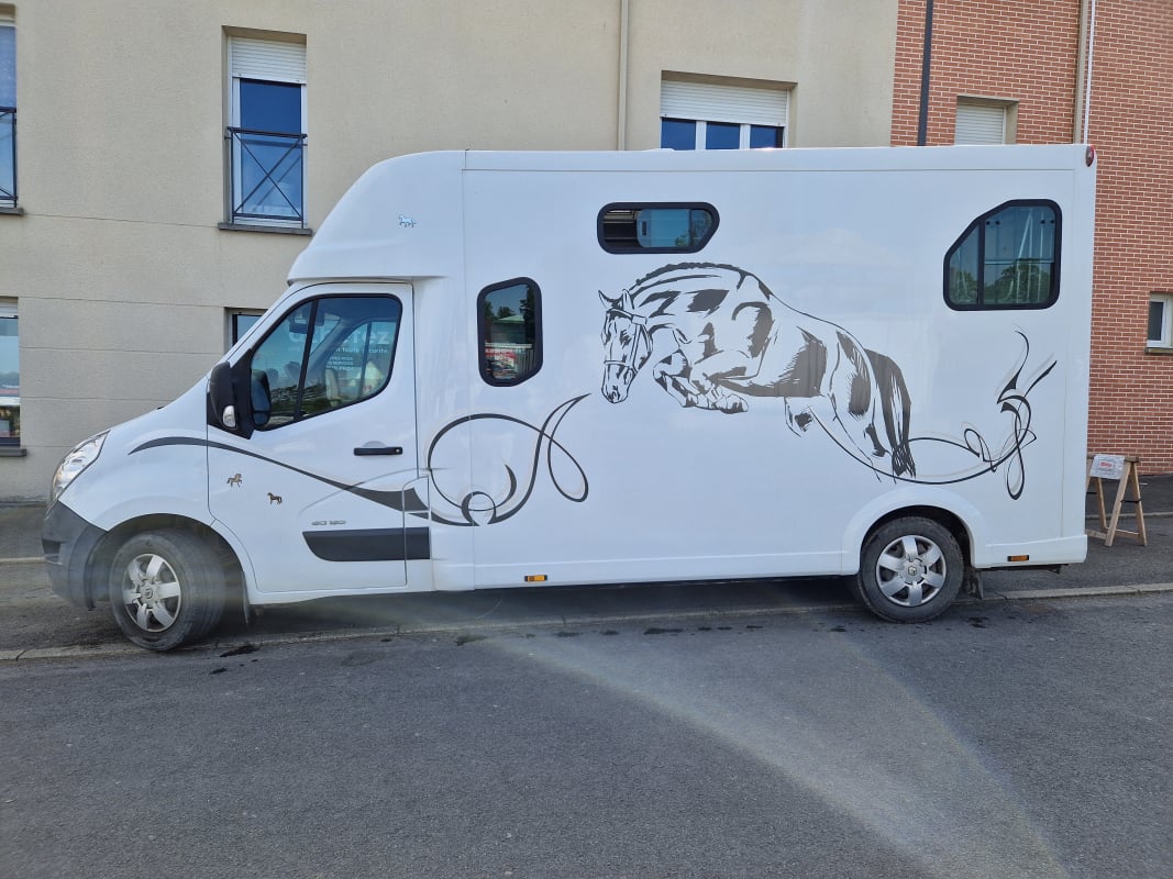 Renault Master CAMION CHEVAUX DCI 150CV THEAULT — 2