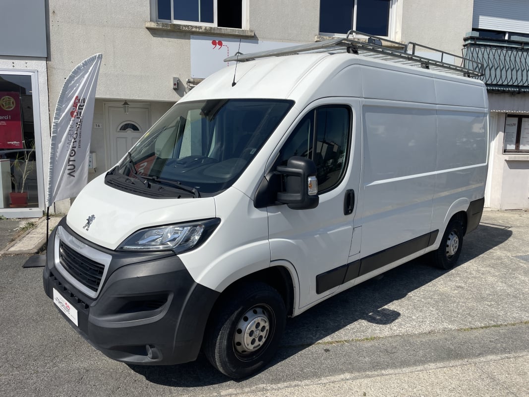 Peugeot Boxer II L2H2 2.2 BlueHDi 140 cv Asphalt - Attelage Galerie 1ère main 14 490 HT — 1