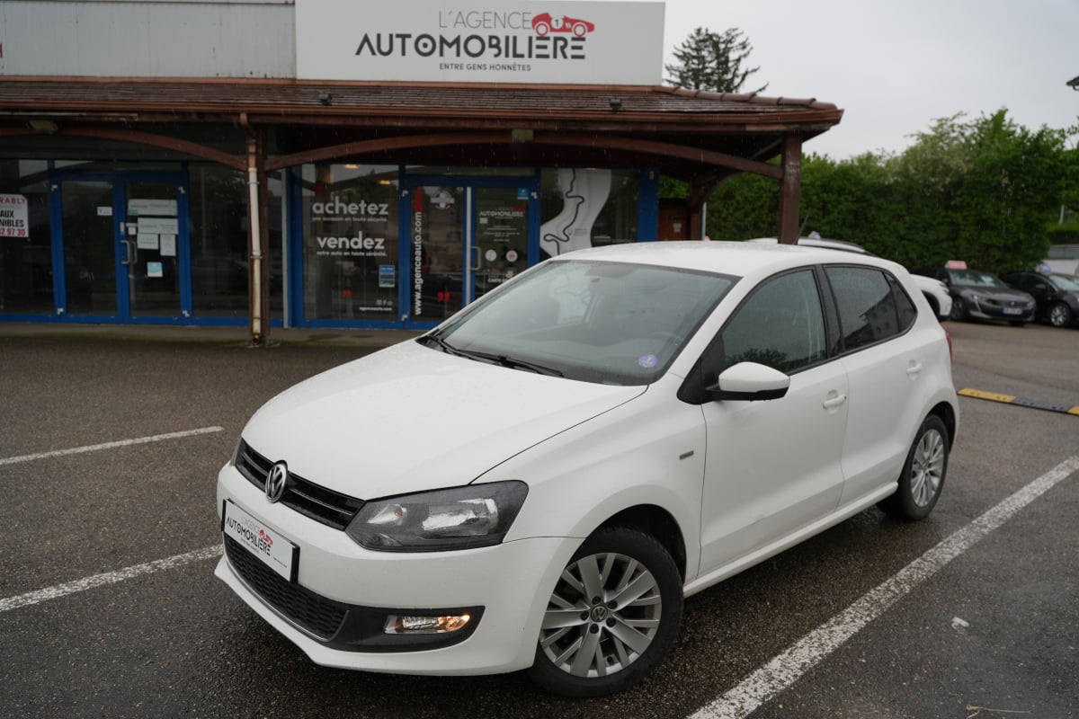 Volkswagen Polo V 1.2 60 LIFE 5P — 1
