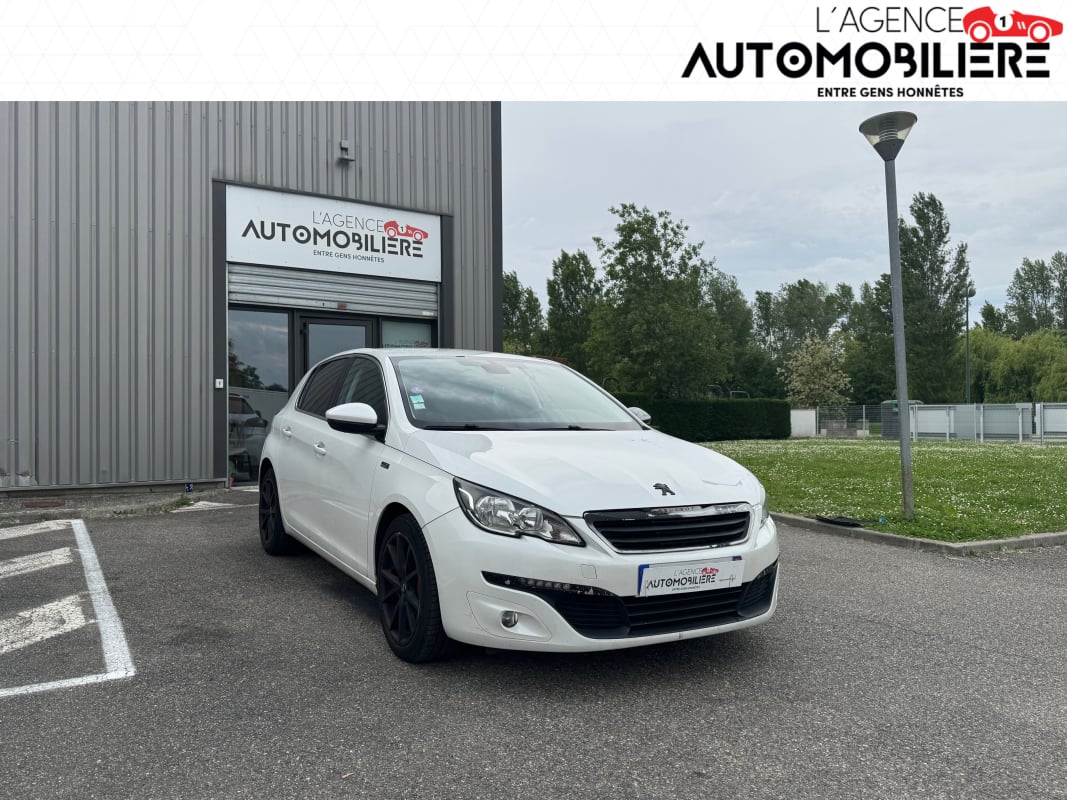 Peugeot 308 GT Line 1.2 110 CV - Courroie de distribution faite -