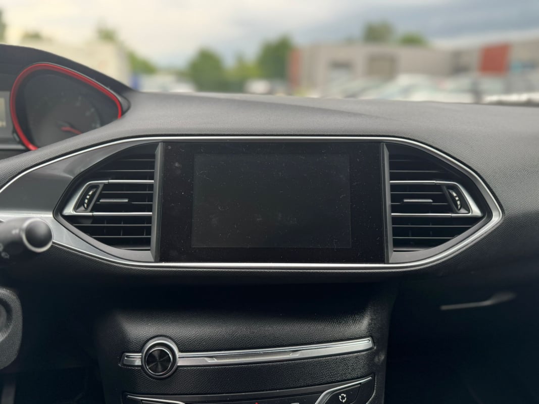 Peugeot 308 GT Line 1.2 110 CV - Courroie de distribution faite - — 22