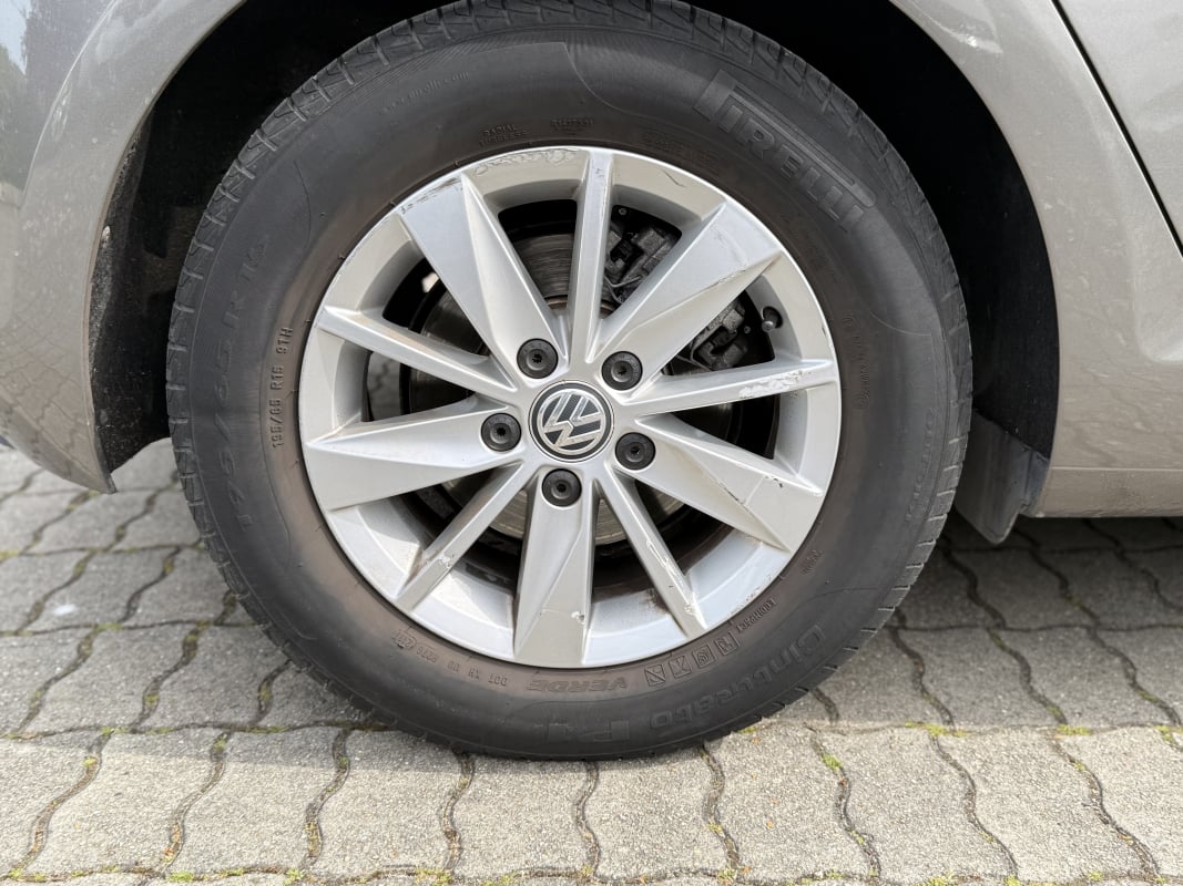 Volkswagen Golf 1.6 TDI 110CV, Confortline Business+Suivi Complet VW — 23