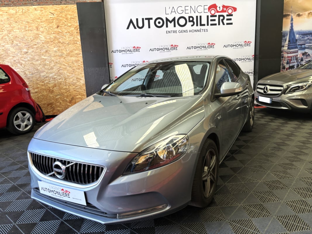 Volvo V40 2.0 D2 120 Eco momentun Business — 1