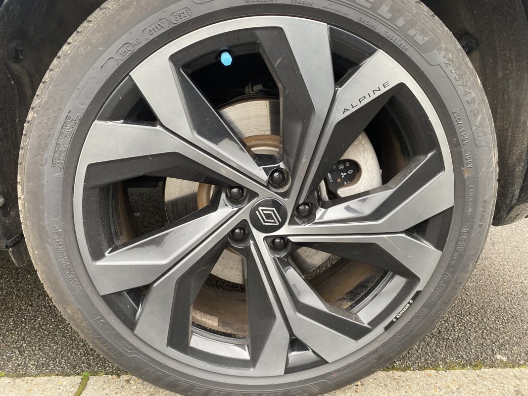 Renault Austral 1.2 FULL HYBRID E-TECH 200 ICONIC ESPRIT ALPINE — 36