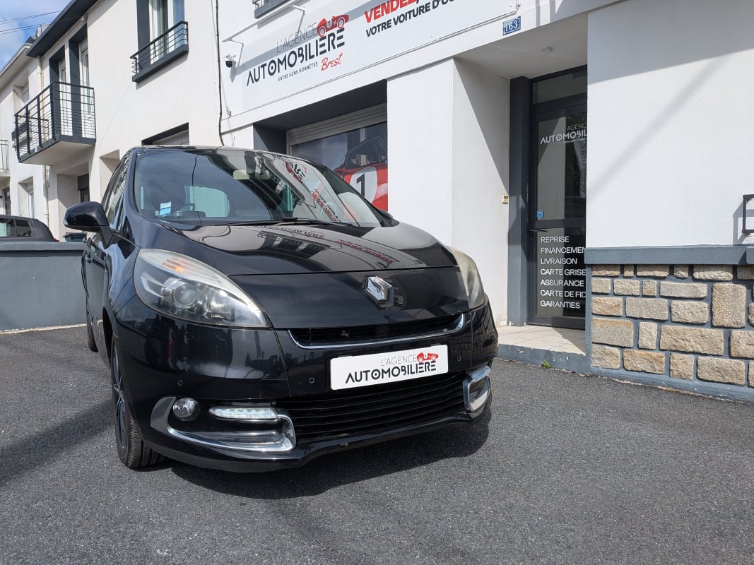 Renault Scenic 1.5 DCI BOSE — 1