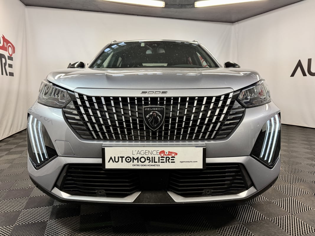 Peugeot 2008 II (2) 1.2 HYBRID 136 ALLURE E-DCS6 — 2