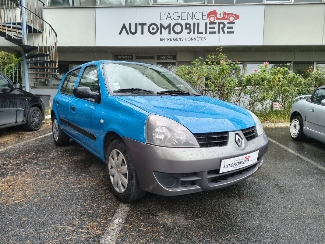 Renault Clio II Campus Authentique 5 Portes 1.2i 75 cv — 1