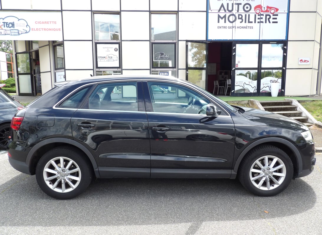 Audi Q3 2.0 TDI 140 AMBIENTE — 2