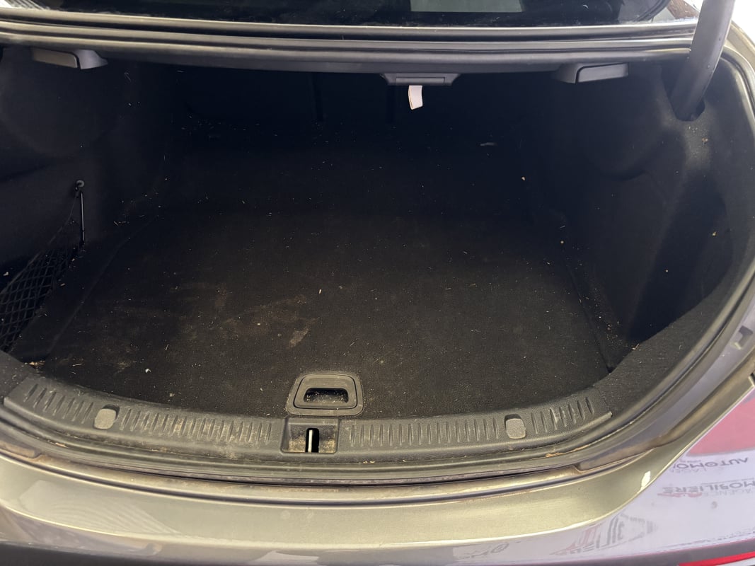 Mercedes-Benz Classe E 2.0 220D finition Amg Line 9G-Tronic — 30