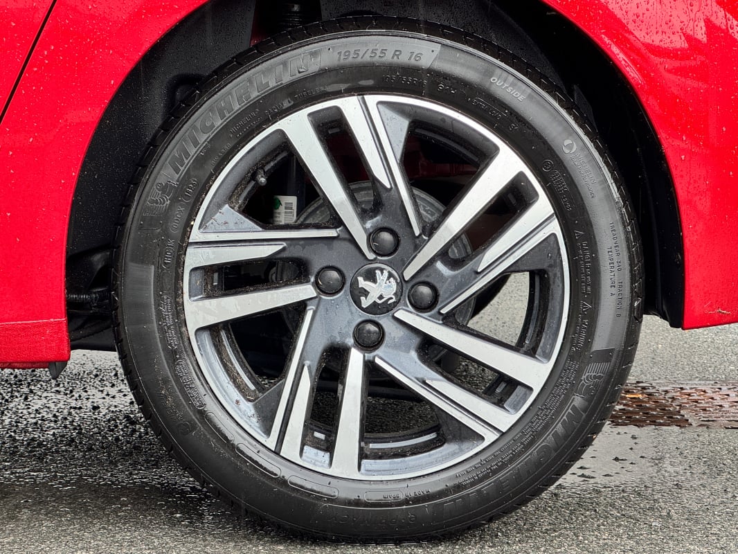 Peugeot 208 1.2 PureTech 100ch S&S Style - 1ère Main - Suivi complet — 40