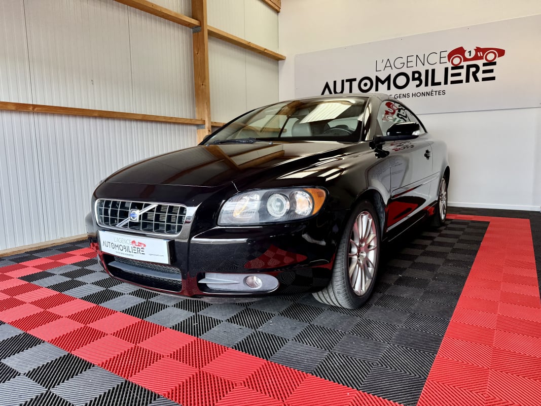 Volvo C70 II CABRIOLET D5 180 SUMMUM GEARTRON (Distribution faite) — 1