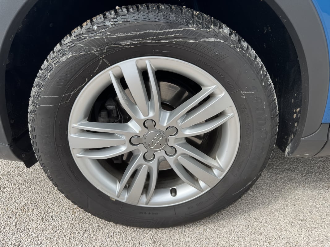 Audi Q3 2.0 TDI - 120cv AMBIENTE — 21