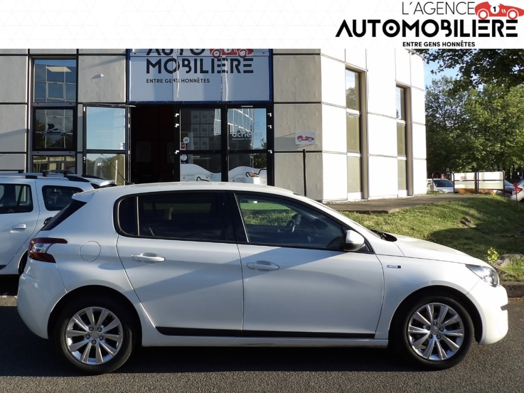 Peugeot 308 1.6 BLUEHDI 100CH STYLE — 2