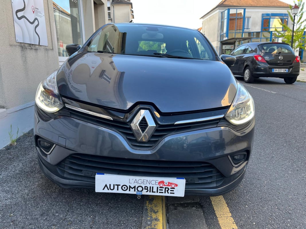 Renault Clio IV dCi 110 Energy Intens+Suivi Complet — 2