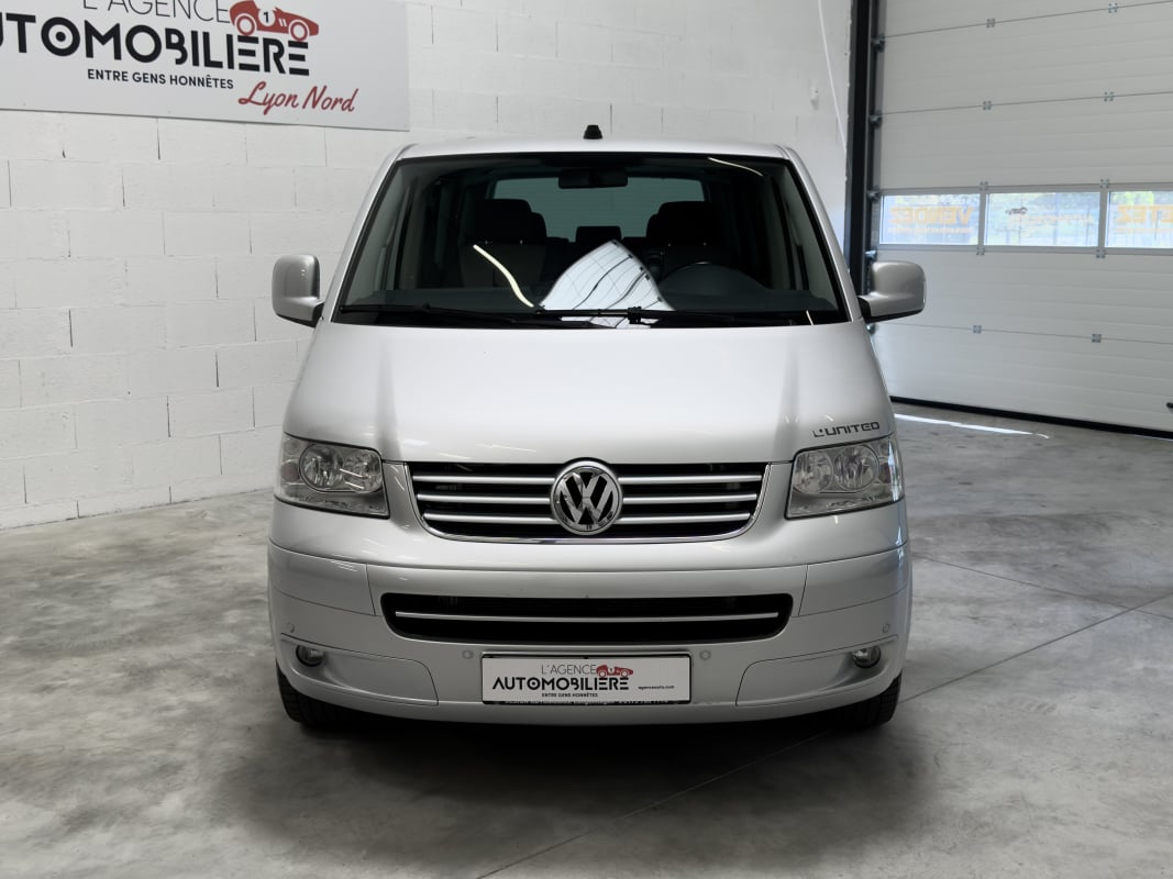 Volkswagen Multivan T5 2.5 TDI 130 United 7P – Immat France – Suivi Complet – Bluetooth - Clim - Garantie — 2