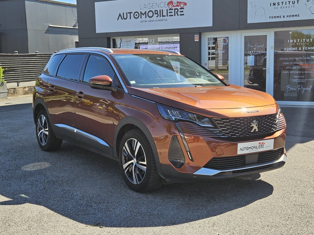Peugeot 5008 2.0 HDI 180 CV ALLURE ( 7 places, Attelage, Caméra..) — 1