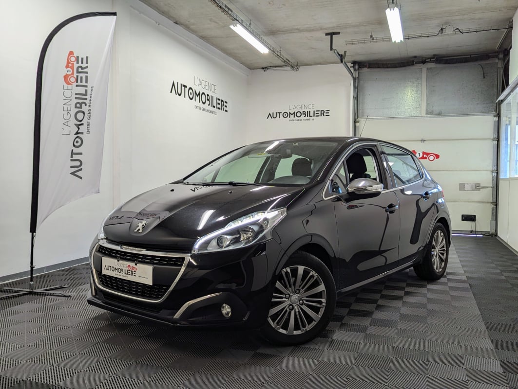 Peugeot 208 1.2 PURETECH 110 S&S ALLURE 5P — 1