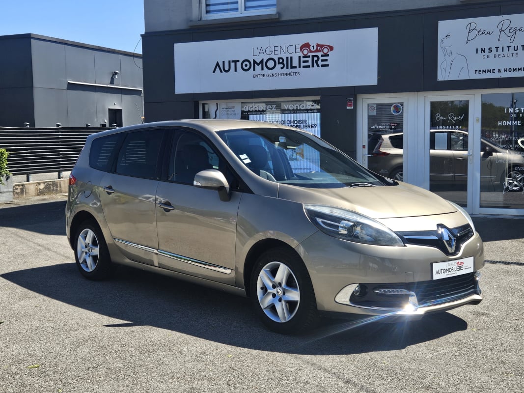 Renault Grand Scenic 1.5 DCI 110 CV 7 PLACES ( Attelage, GPS, Accès mains libres)) — 1