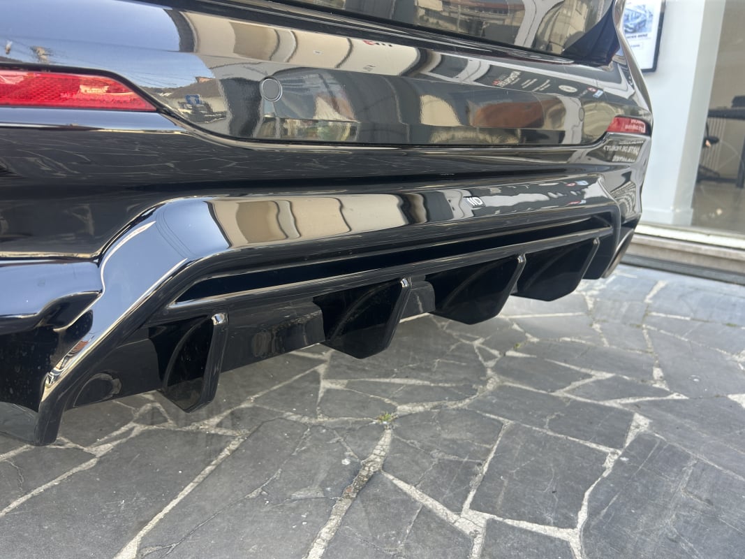 BMW Série 1 M135i - SUIVI COMPLET - TOIT OUVRANT - SIÈGES MSPORT - HARMAN KARDON — 33