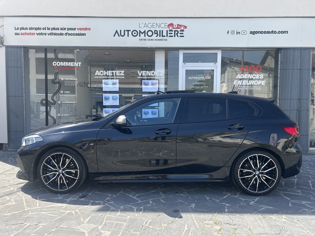 BMW Série 1 M135i - SUIVI COMPLET - TOIT OUVRANT - SIÈGES MSPORT - HARMAN KARDON — 2
