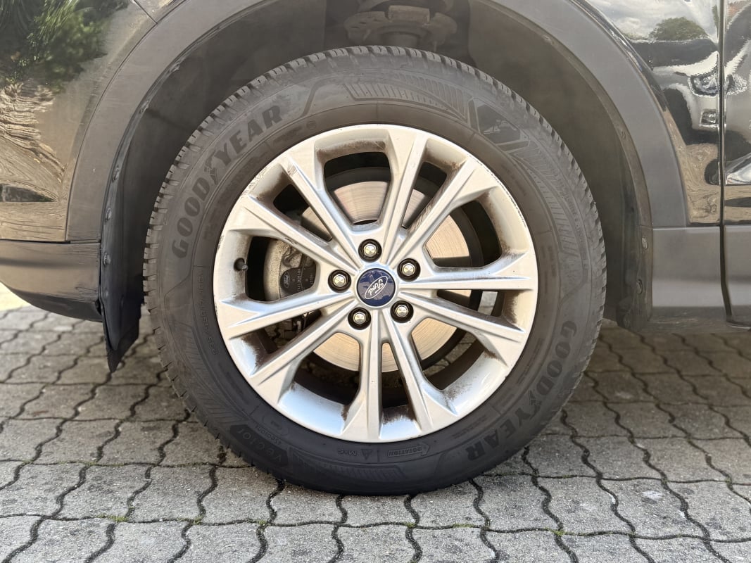 Ford Kuga FORD KUGA II (2) 1.5 TDCI 120 S&S 4X2 TITANIUM — 21
