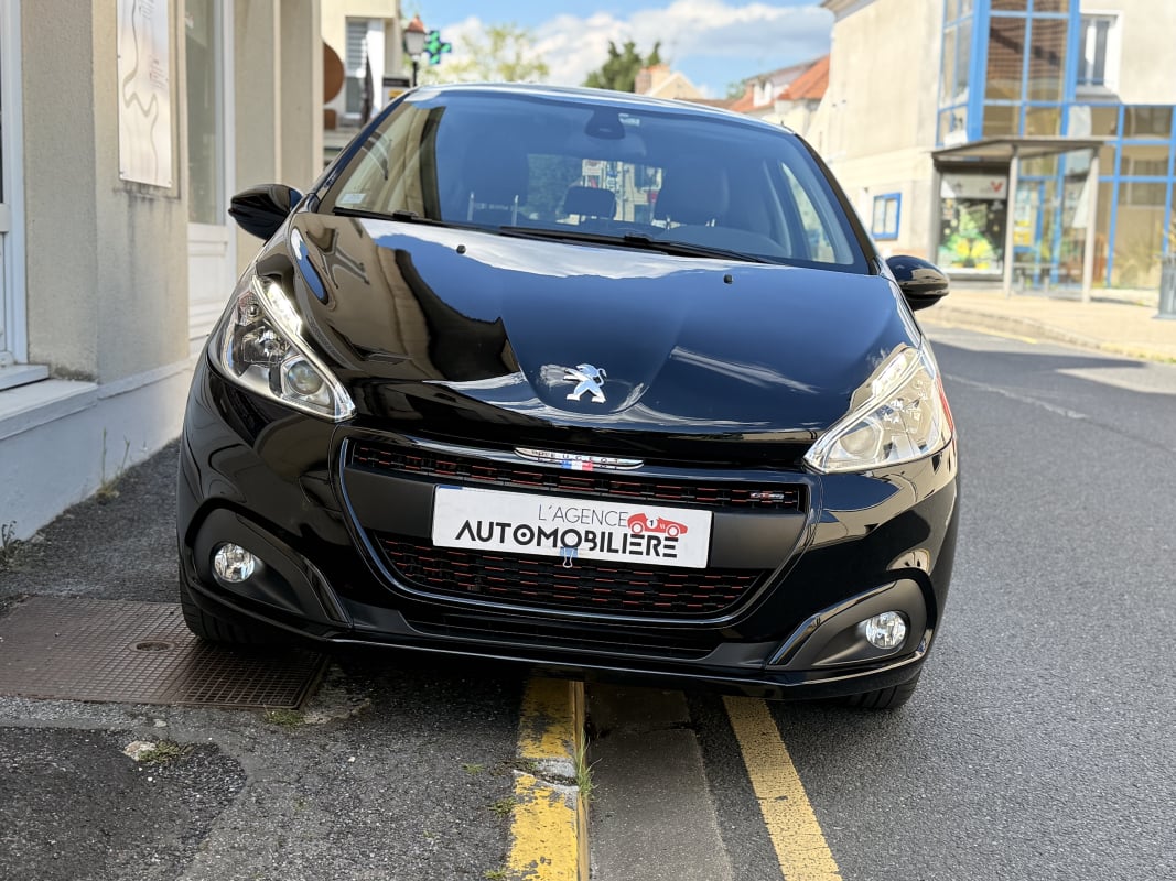 Peugeot 208 1.2 PURETECH 110 S&S GT LINE+Suivi Complet Peugeot+Options! — 2