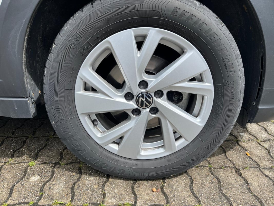 Volkswagen Taigo 1.0 TSI 110 DSG7 Life — 27