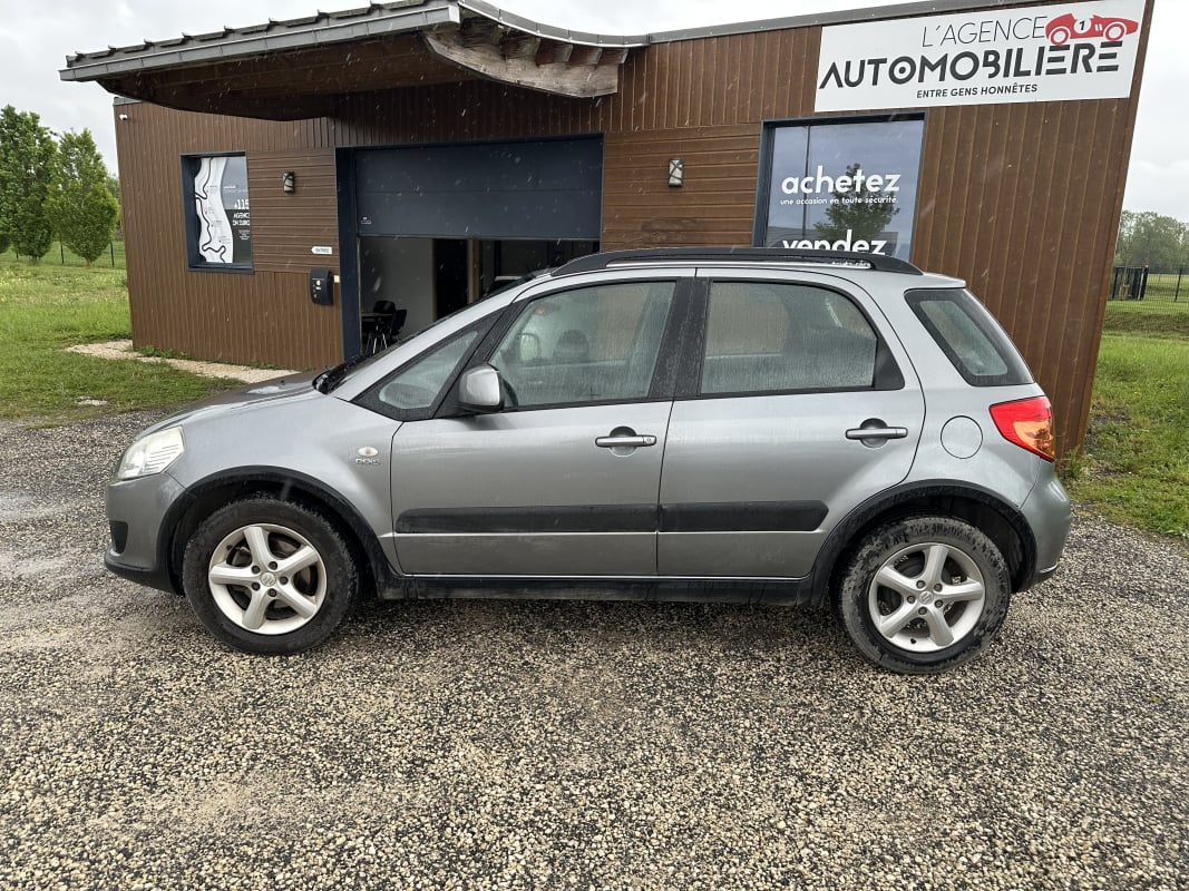 Suzuki SX4 1.6 DDIS 4x2 90 CH FINITION GLX OUTDOOR — 2