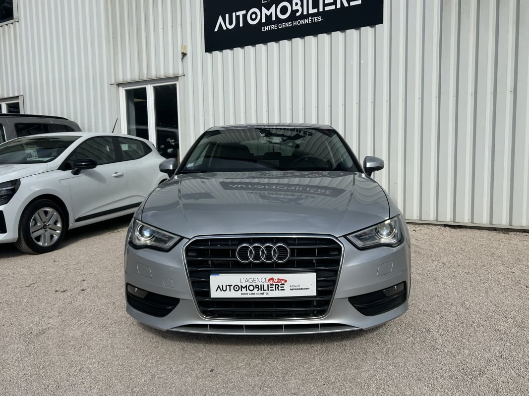 Audi A3 2.0 TDI S-TRONIC - 150cv AMBITION — 2
