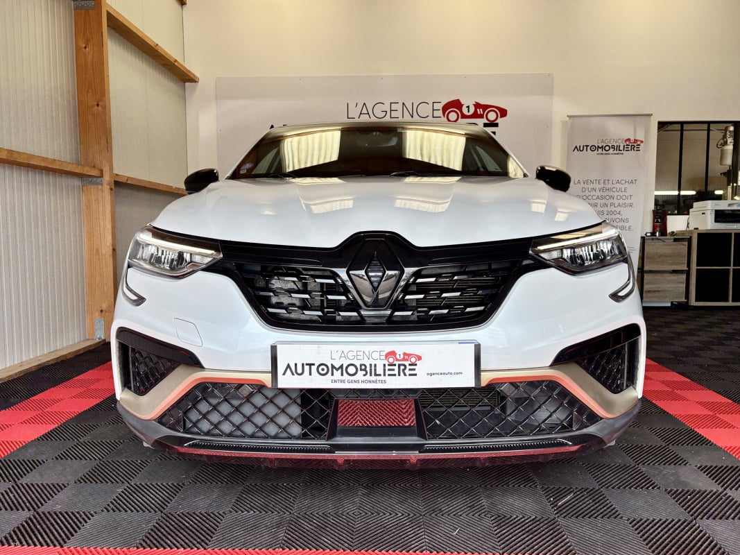 Renault Arkana 1.6 E-TECH ENGINEERED 145 — 2