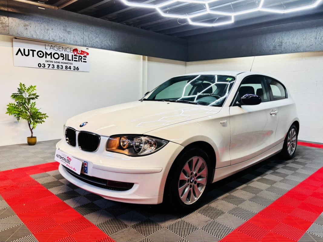 BMW Série 1 (E81) 116D 115CH 3P- GARANTIE 12 MOIS - KIT DISTRIBUTION NEUF -KIT EMBRAYAGE NEUF — 1