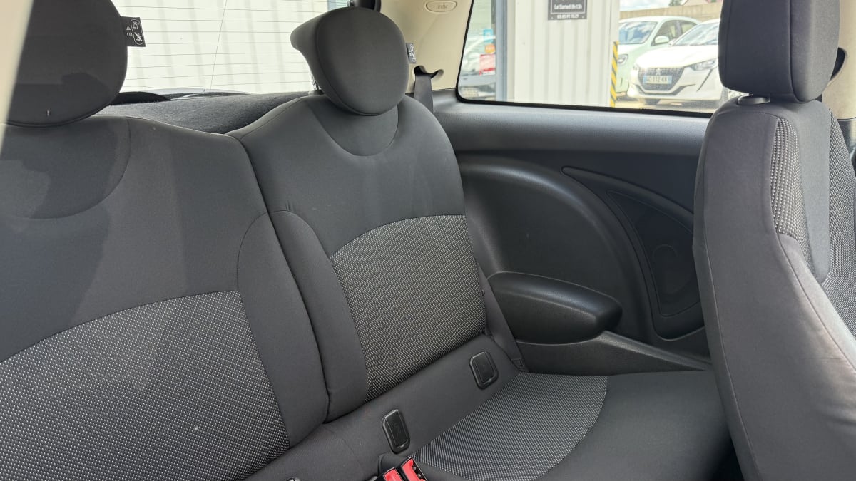 Mini One 3 Portes 1.6D 90ch — 22